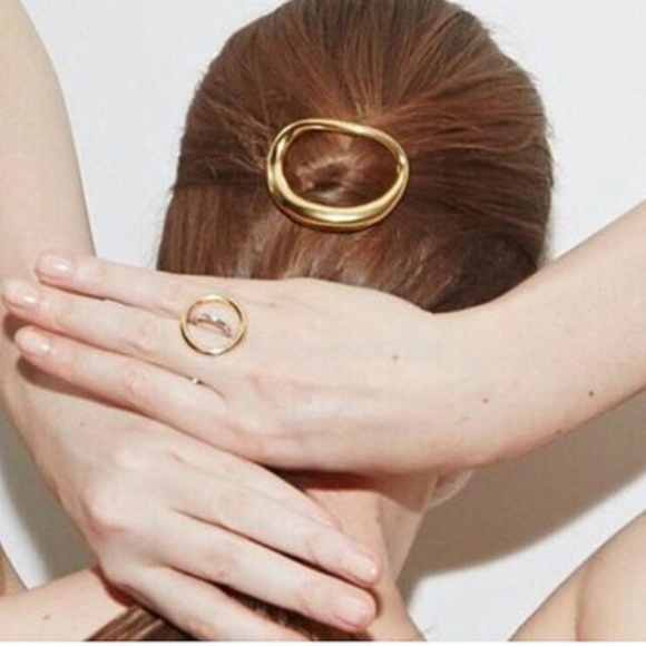 Gold Metal Natural Round Hair Clip - Picture 2 of 4